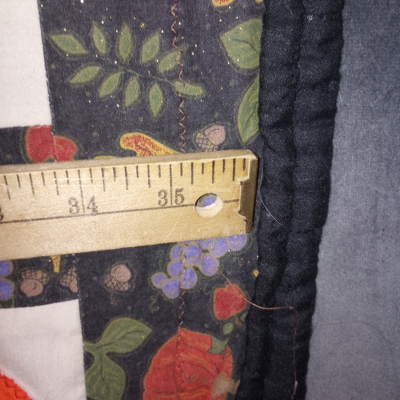 Vintage Halloween Quilt Size 37x36in EUC - Picture 8 of 9